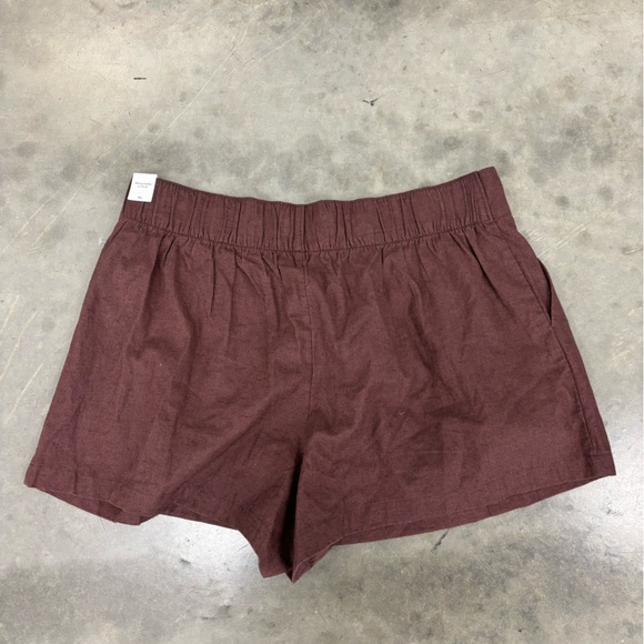 Abercrombie and Fitch Pull on High Waisted Linen Shorts - Picture 2 of 4